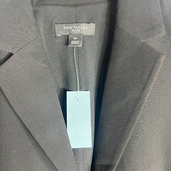 NWT Ann Taylor The Petite Long Two-Button Blazer in Seasonless Stretch Size 12P - Picture 3 of 9